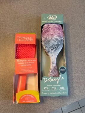 Wet Original Detangler - Purple Marble (Limited Edition) and tangle teezer. Ben